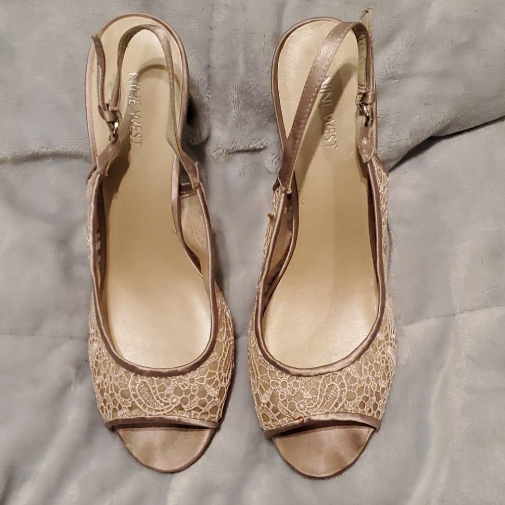 Nine West nude lace heels